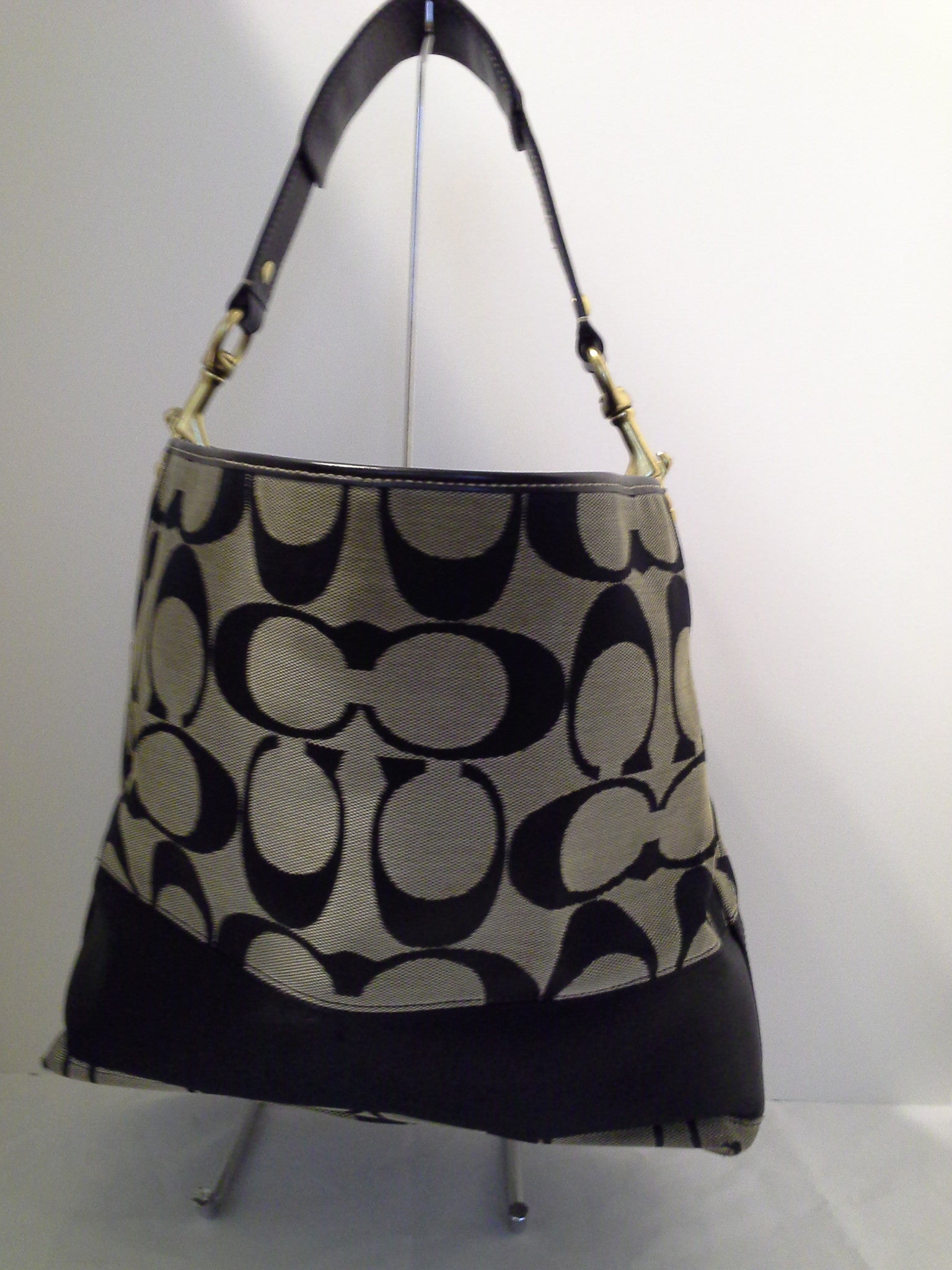 Coach med size handbag Authenic | Handbag, Black coach purses, Brown  leather shoulder bag